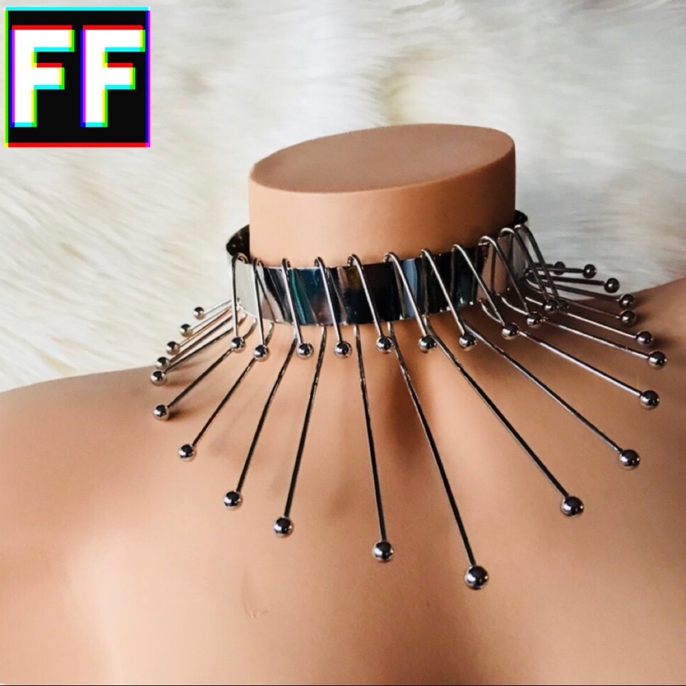 Spiked Choker Statement Necklace 🤘🏽 - Picture 5 of 8
